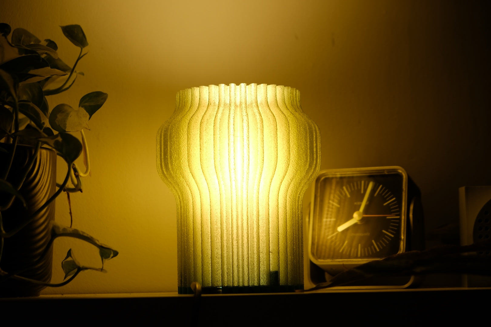 Elio Lamp
