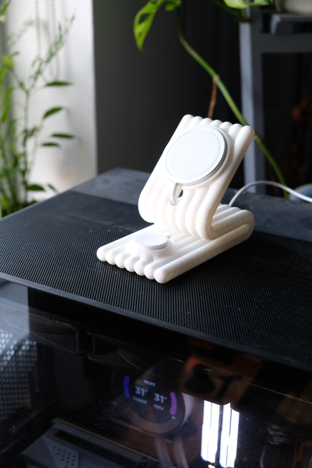 DuoDock – 2-in-1 MagSafe Stand