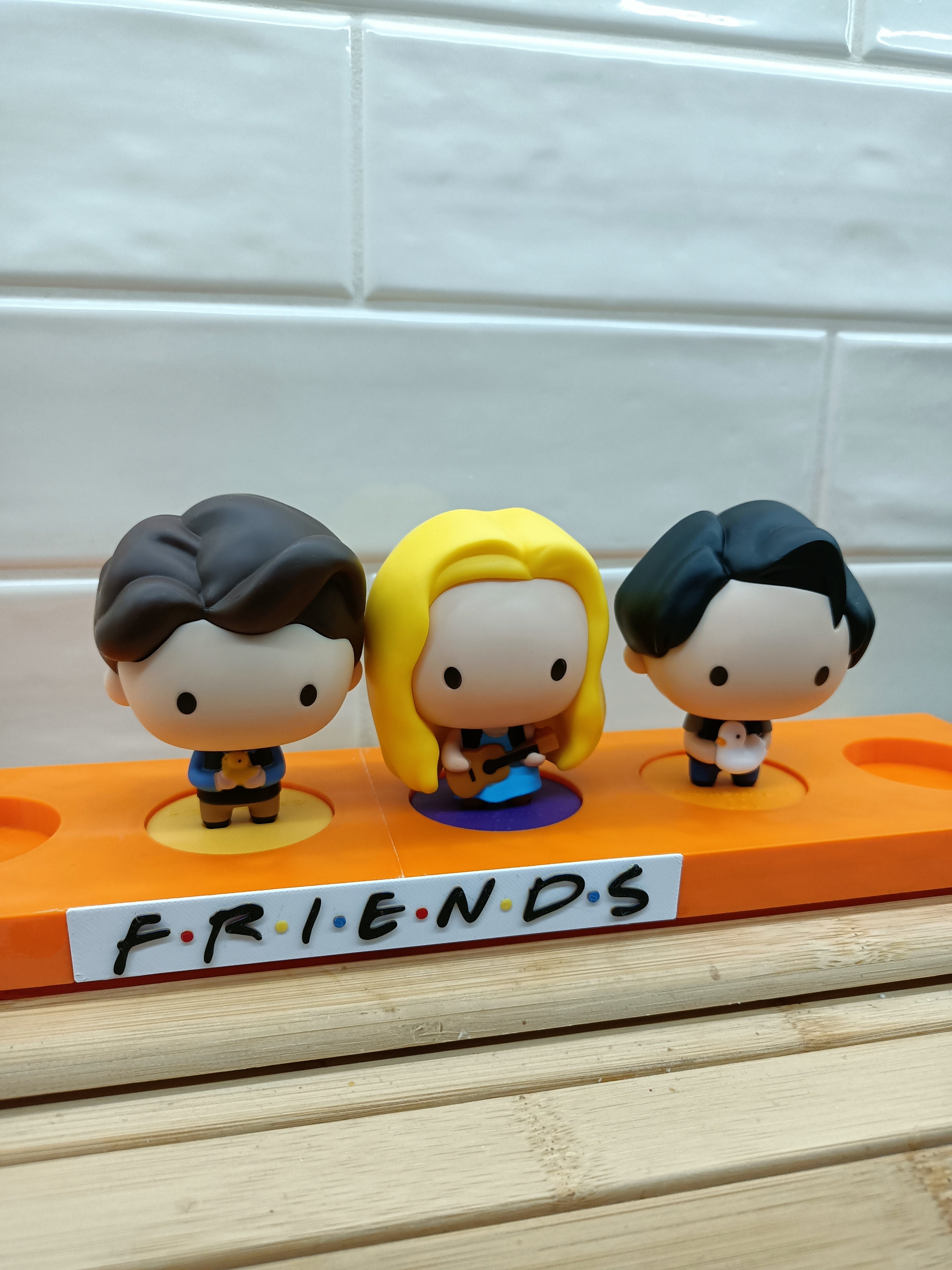 Friends Figure Stand | Plate style