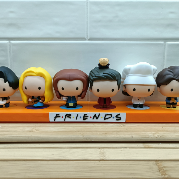 Friends Figure Stand – Plate Style