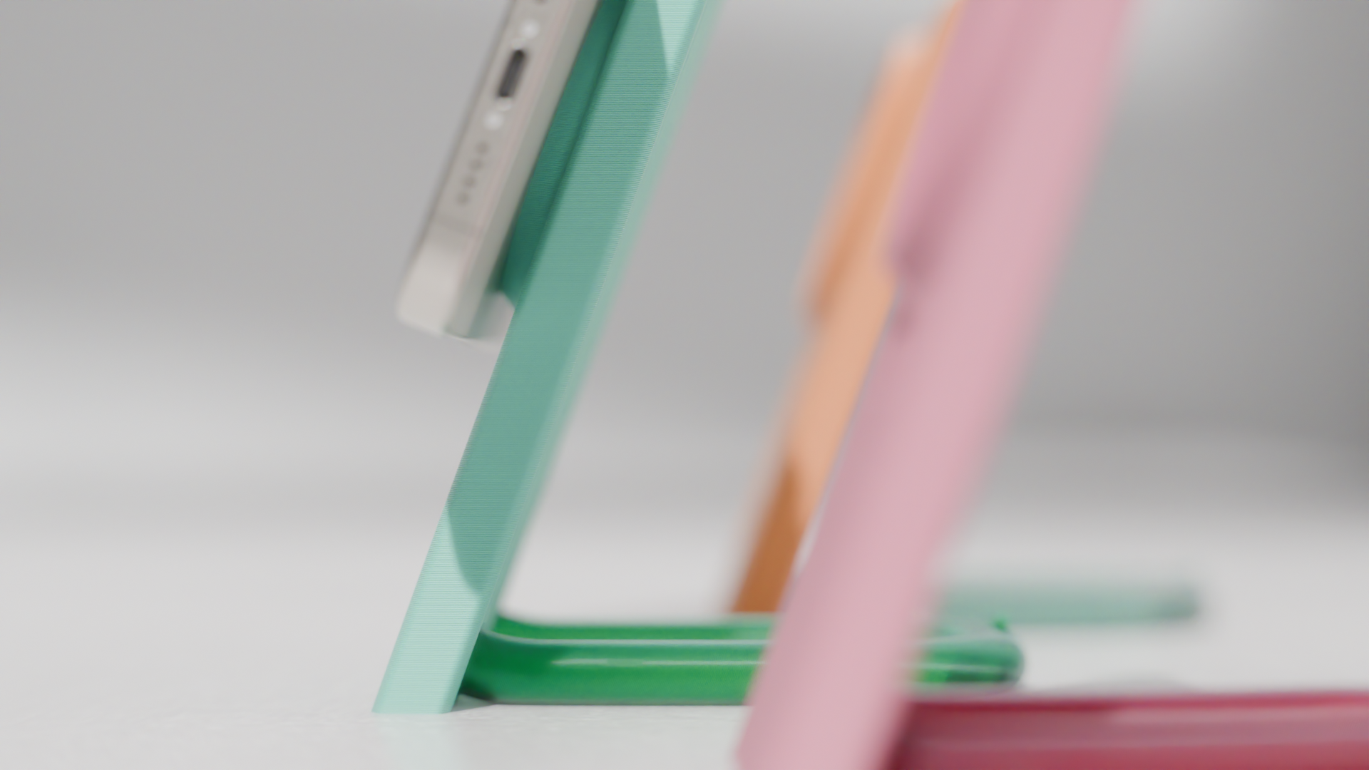 TiltDock – Minimal MagSafe Stand