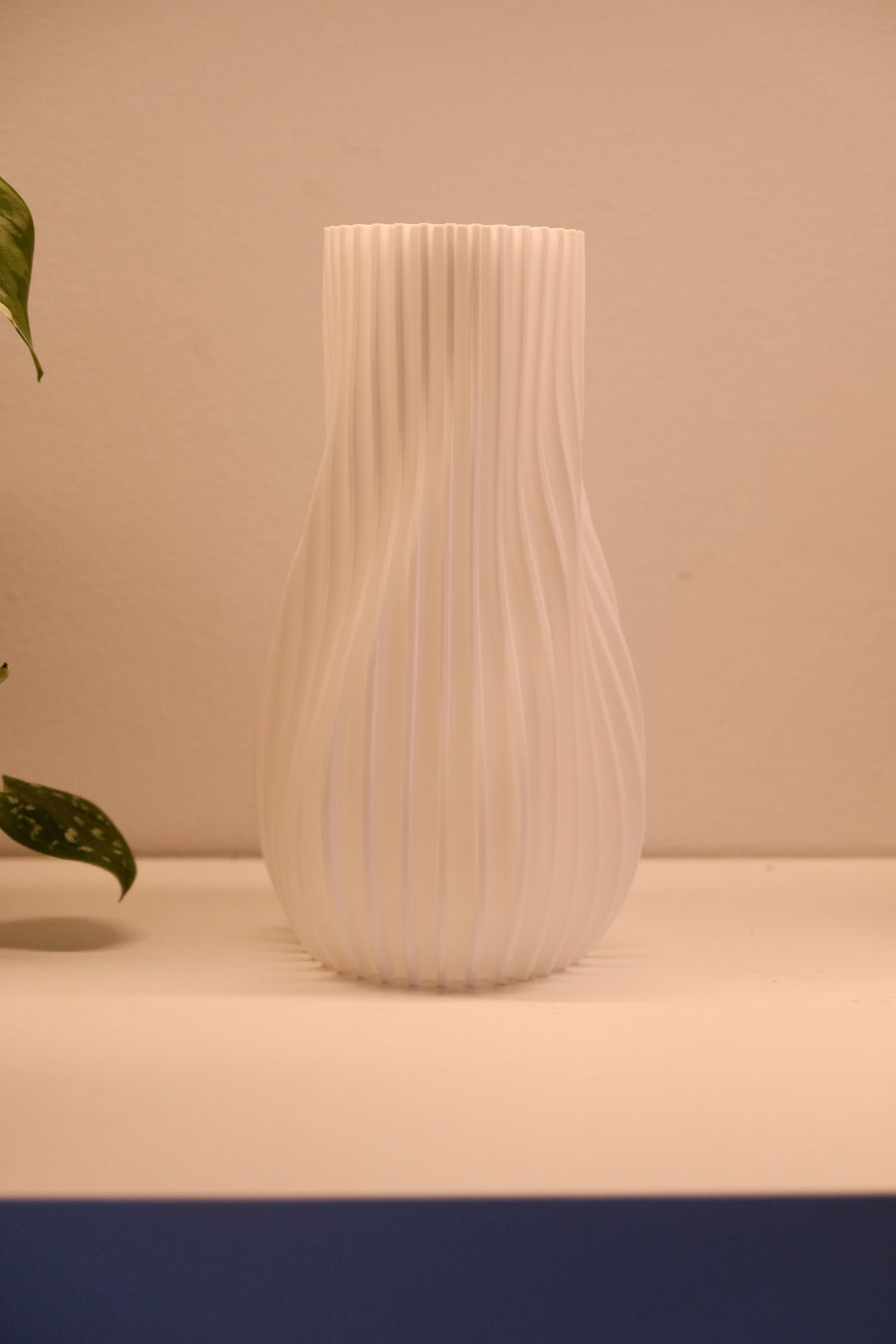 Modern flowing sculptural vase – view 4
