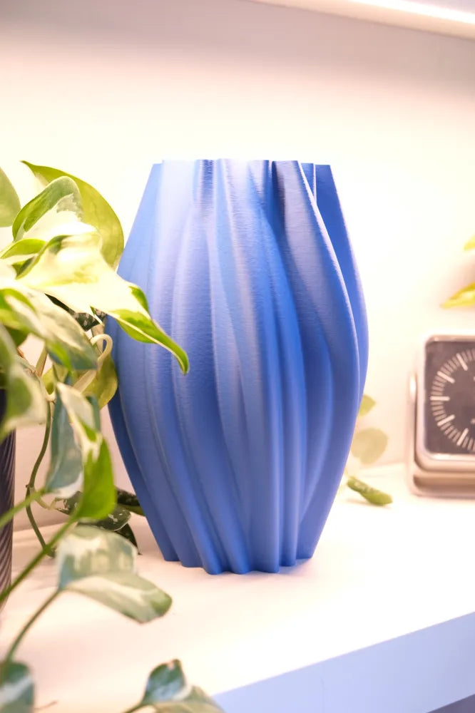 Organic sculptural vase view 5