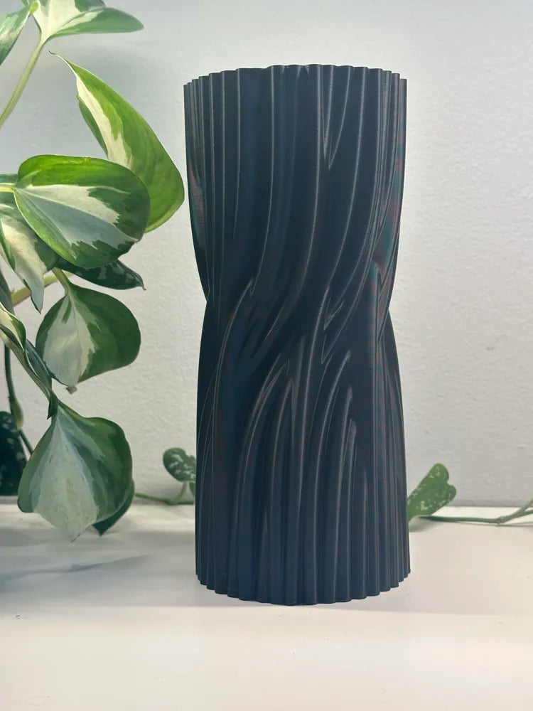 Organic flowing vase view 11