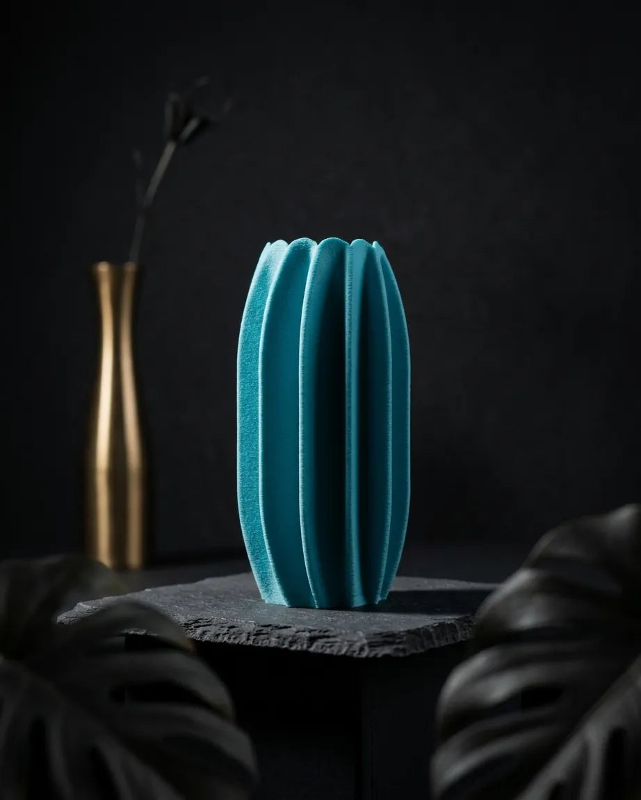Modern finned vase view 12