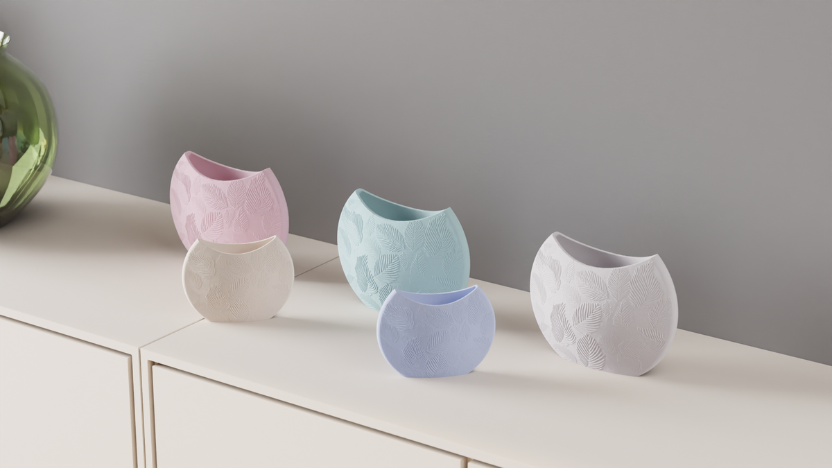 Circular leaf pattern vase – view 2