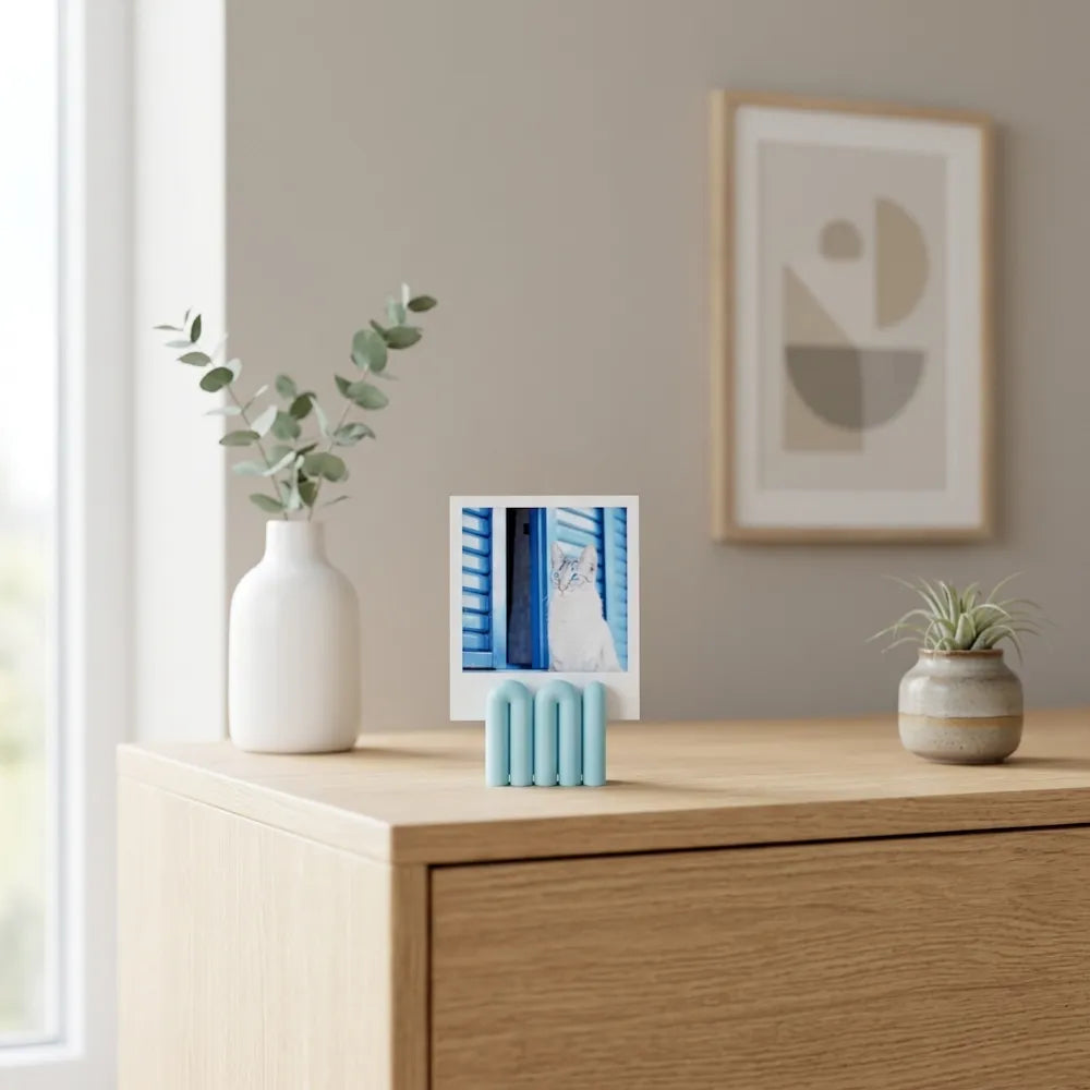 Orbit Wibble photo holder