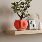 Sculptural ribbed indoor planter – product view 6