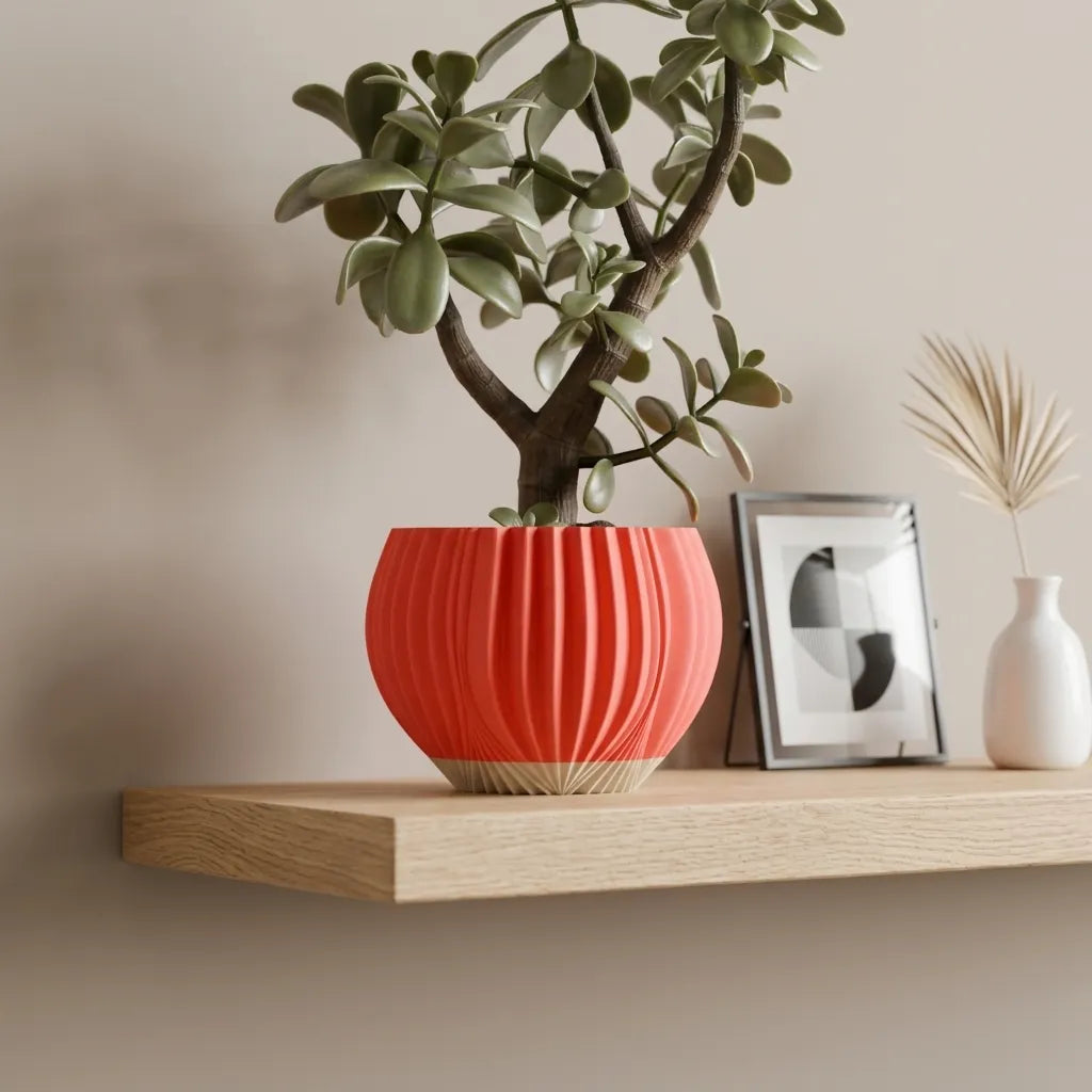 Sculptural ribbed indoor planter – product view 6