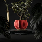 Sculptural ribbed indoor planter – product view 10