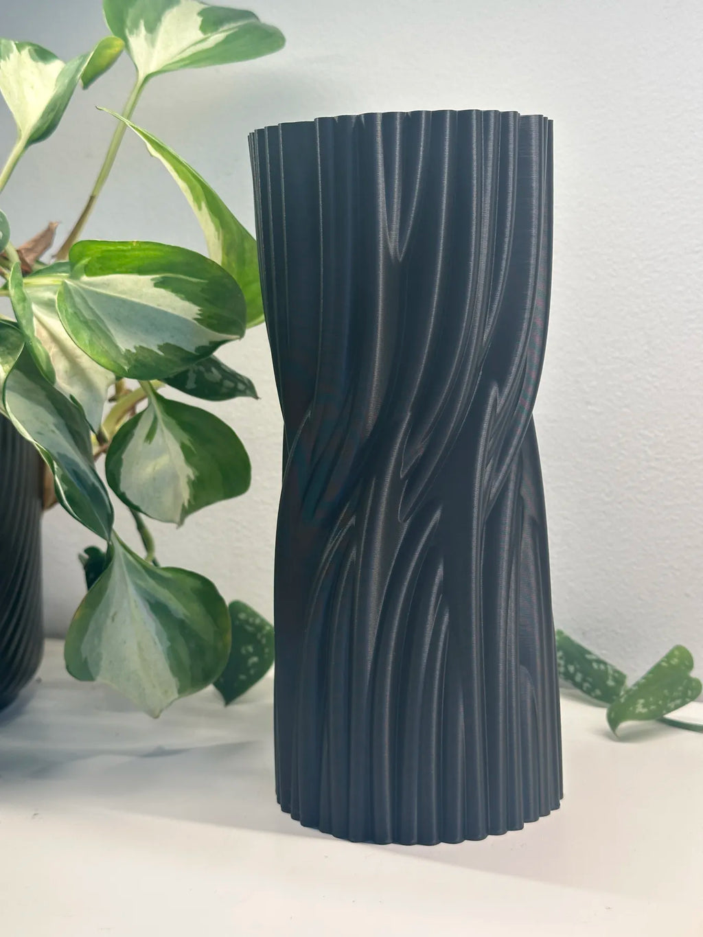 Sway sculptural wave vase