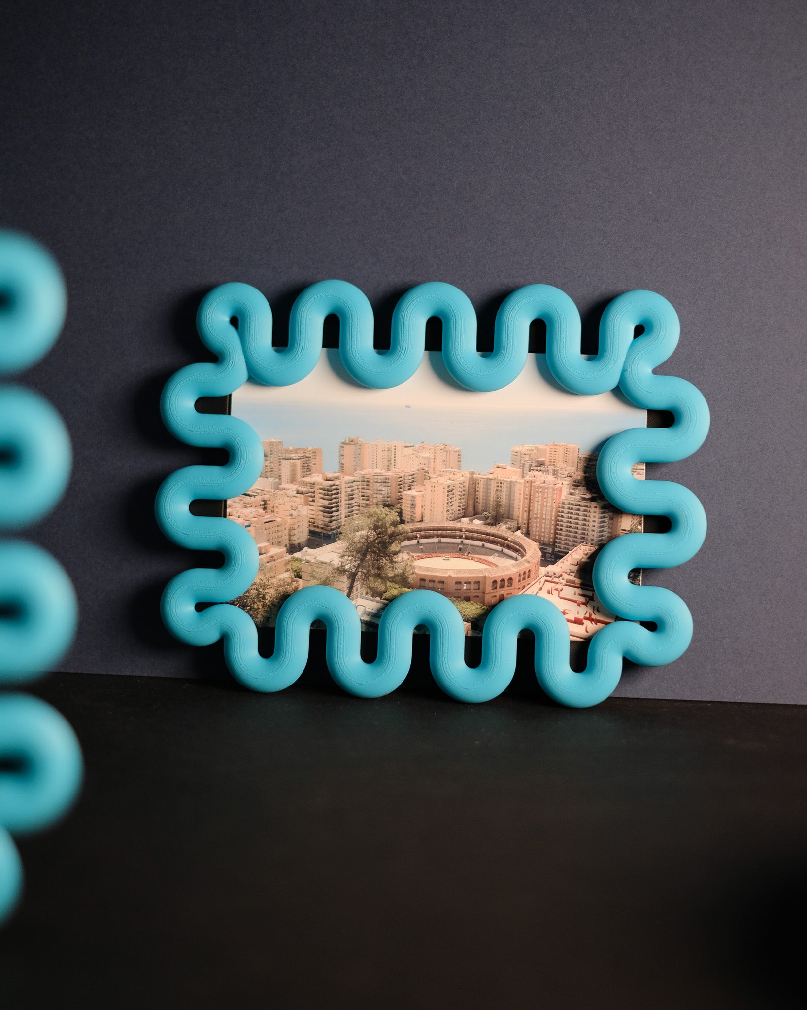 Wibble photo frame displayed in landscape orientation